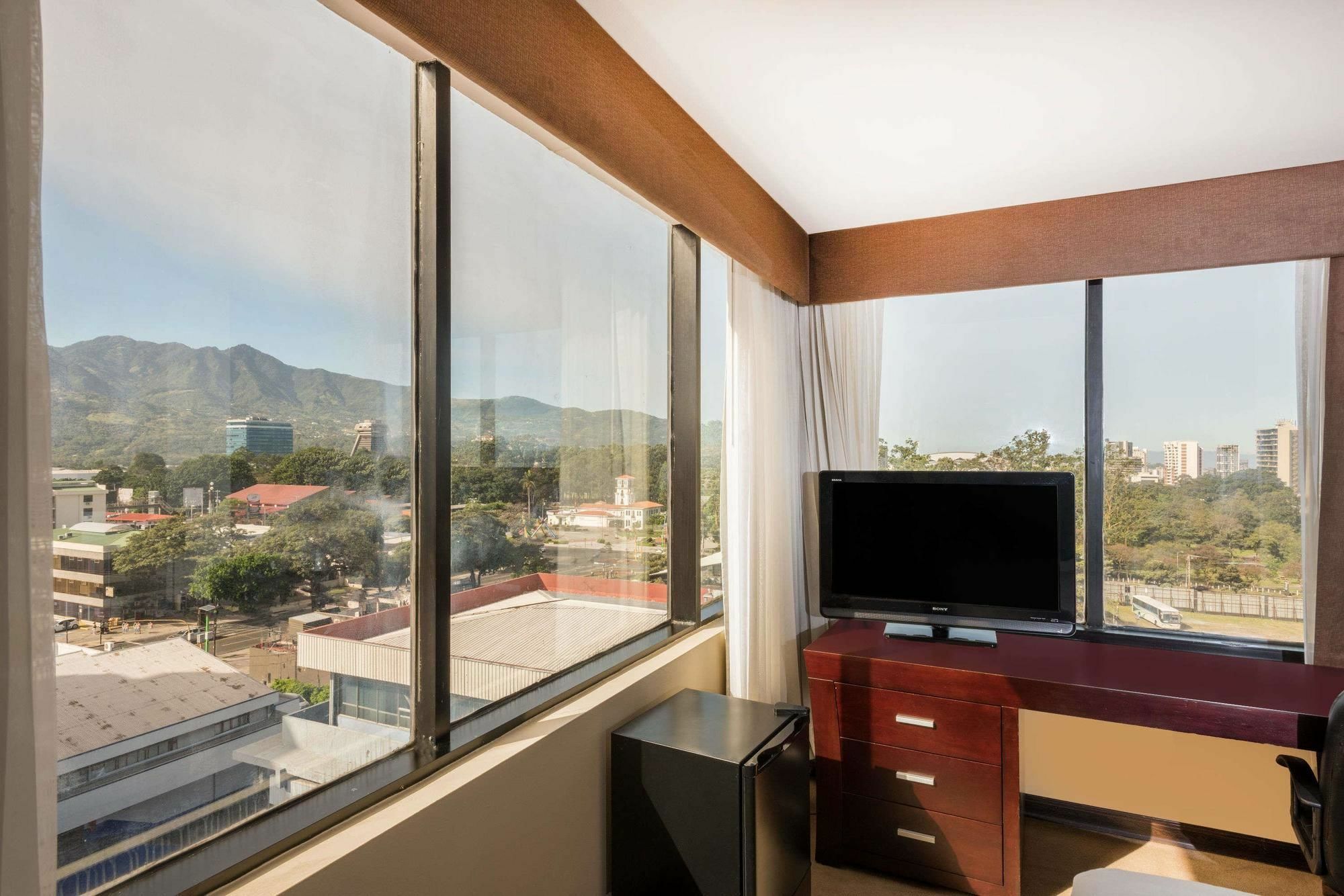 Hotel Tryp By Wyndham San Jose Sabana Exteriér fotografie