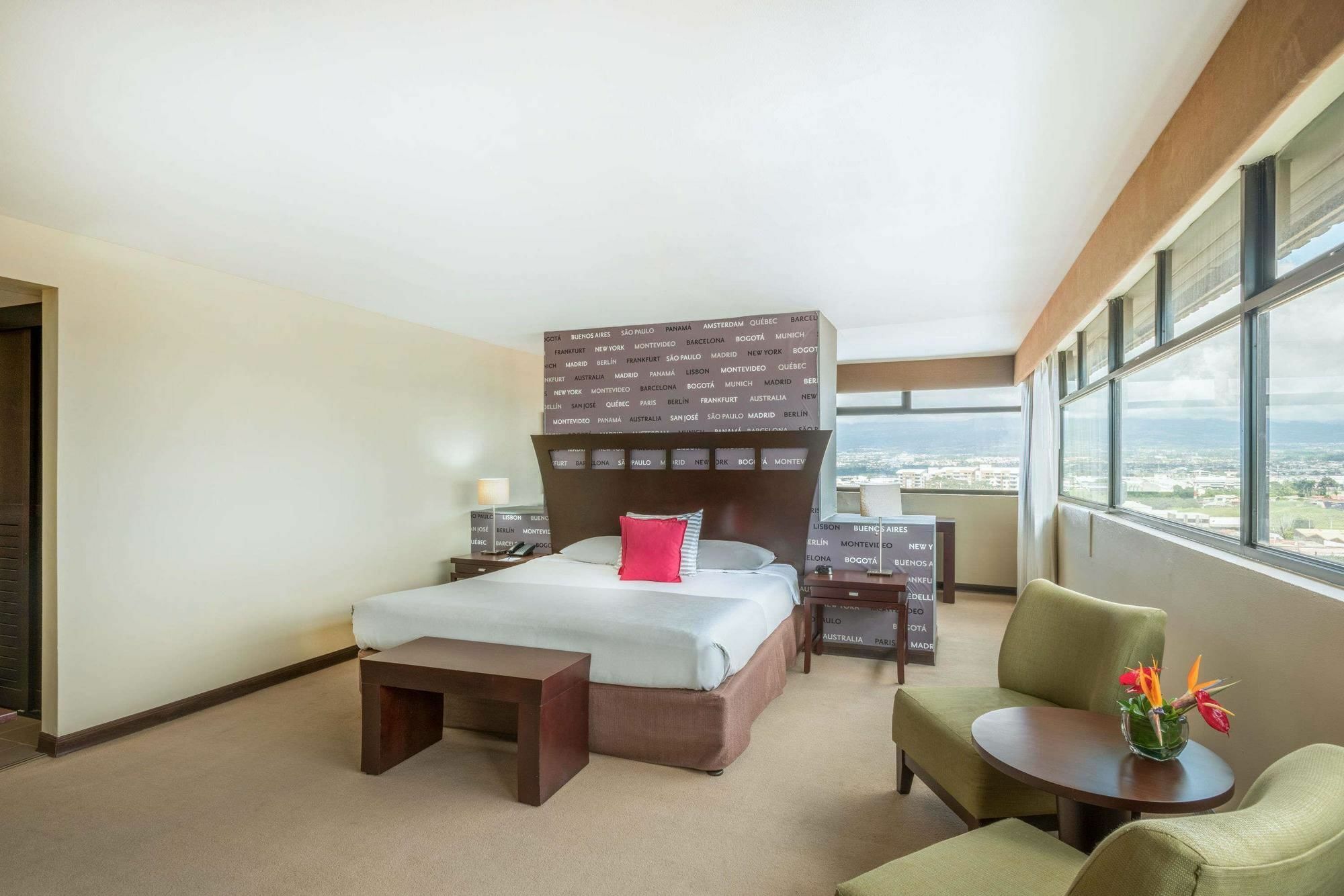 Hotel Tryp By Wyndham San Jose Sabana Exteriér fotografie